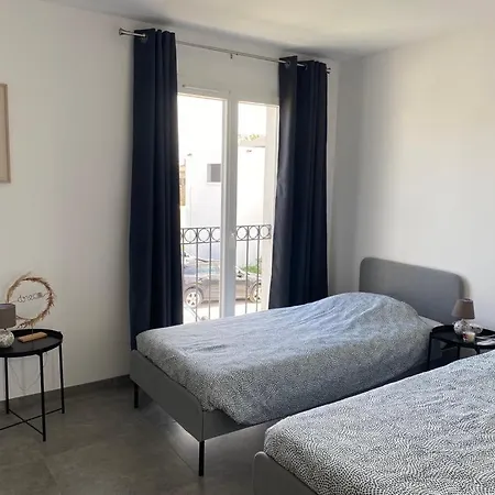Casa Linsia Holiday home *